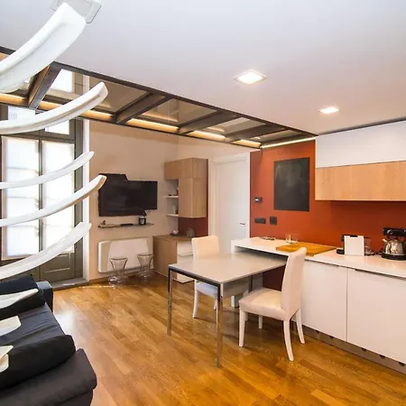 Porta Nuova Apartment *