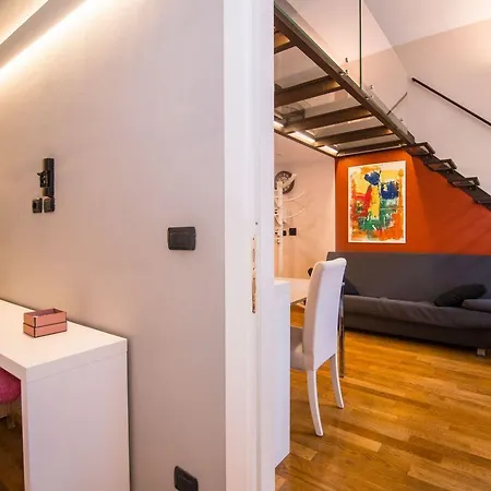 Porta Nuova Apartment Turin